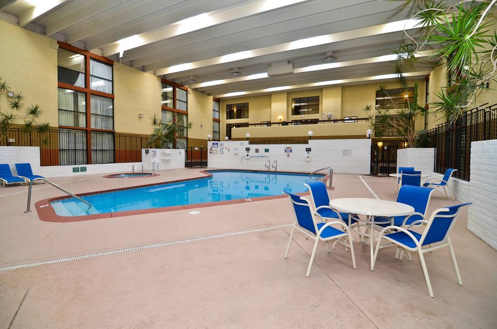 Red Lion Hotel ファーミントン エクステリア 写真