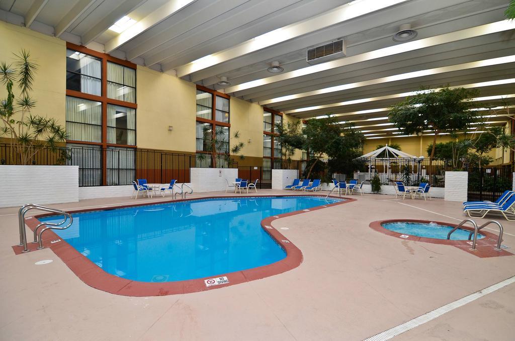 Red Lion Hotel ファーミントン 設備 写真